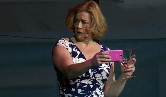 Как использовать Samsung Galaxy S4's New Smart Pause Feature for YouTube on Your iPhone