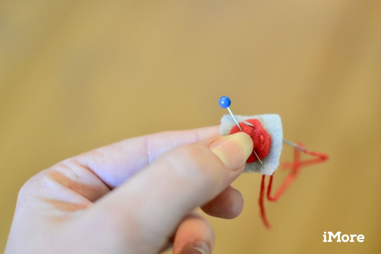 Сшивание войлочных фигур