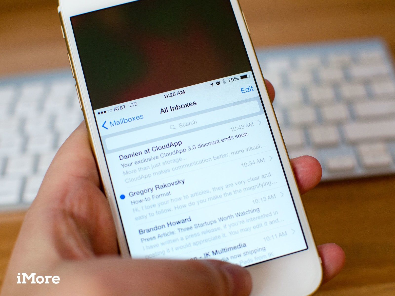 Десять советов ниндзя о том, как пользоваться iPhone 6 Plus одной рукой!