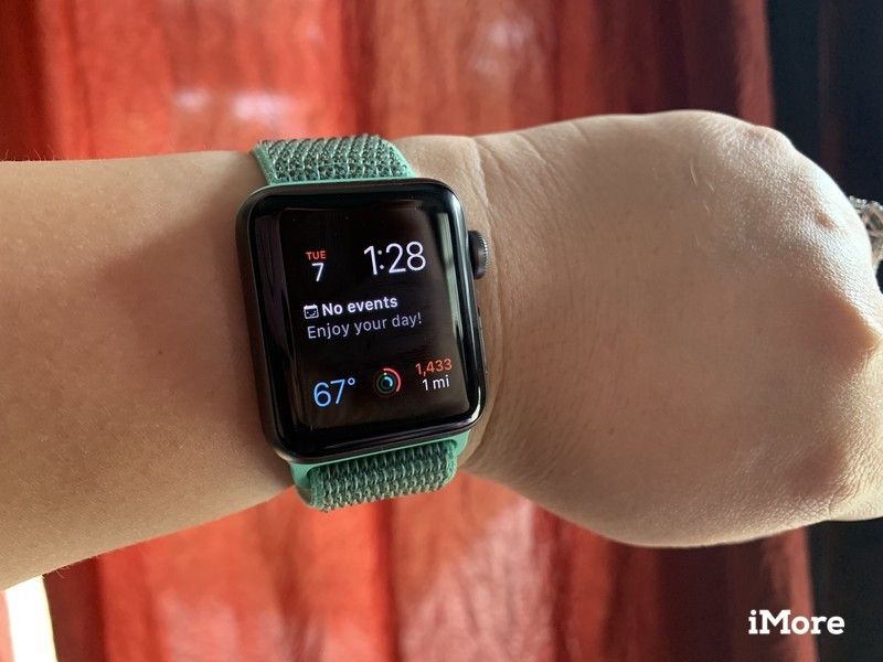 Apple Watch S3 Spearmint Sport Loop с многоцветным модульным лицом