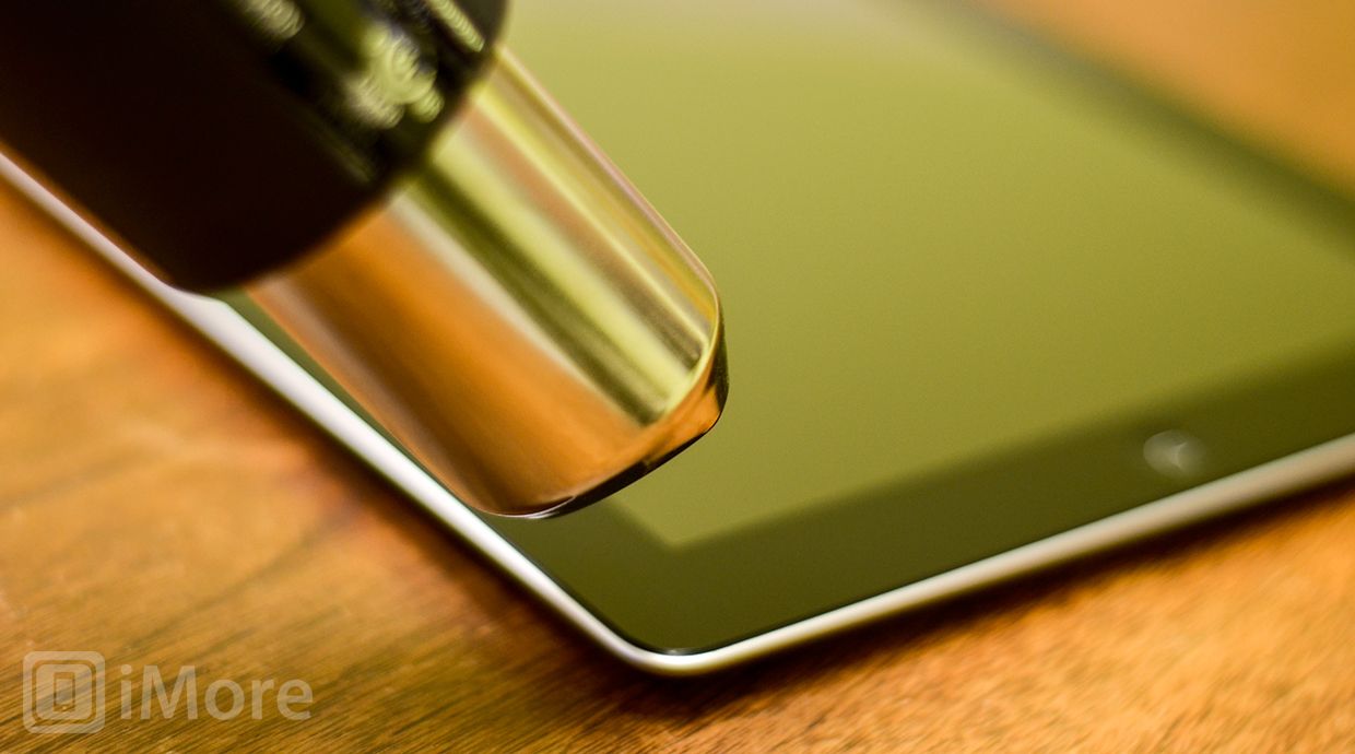 Нагрейте рамку iPad, чтобы закрепить на месте новый дигитайзер