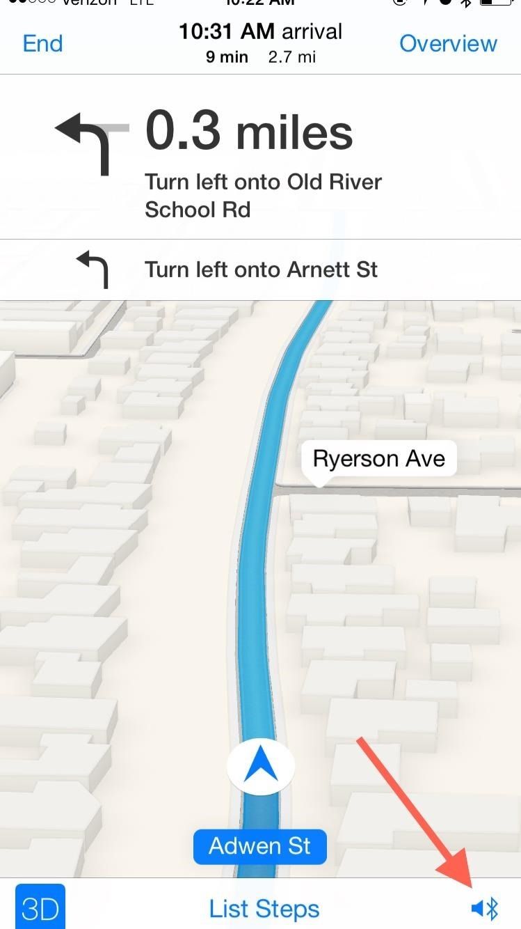 Воспроизведение навигационных подсказок iPhone при прослушивании радио через автомобильные динамики