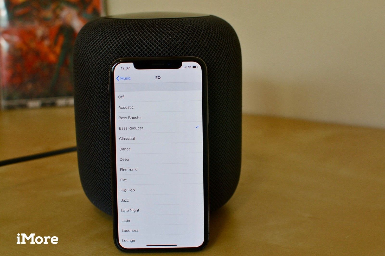 HomePod с настройками эквалайзера