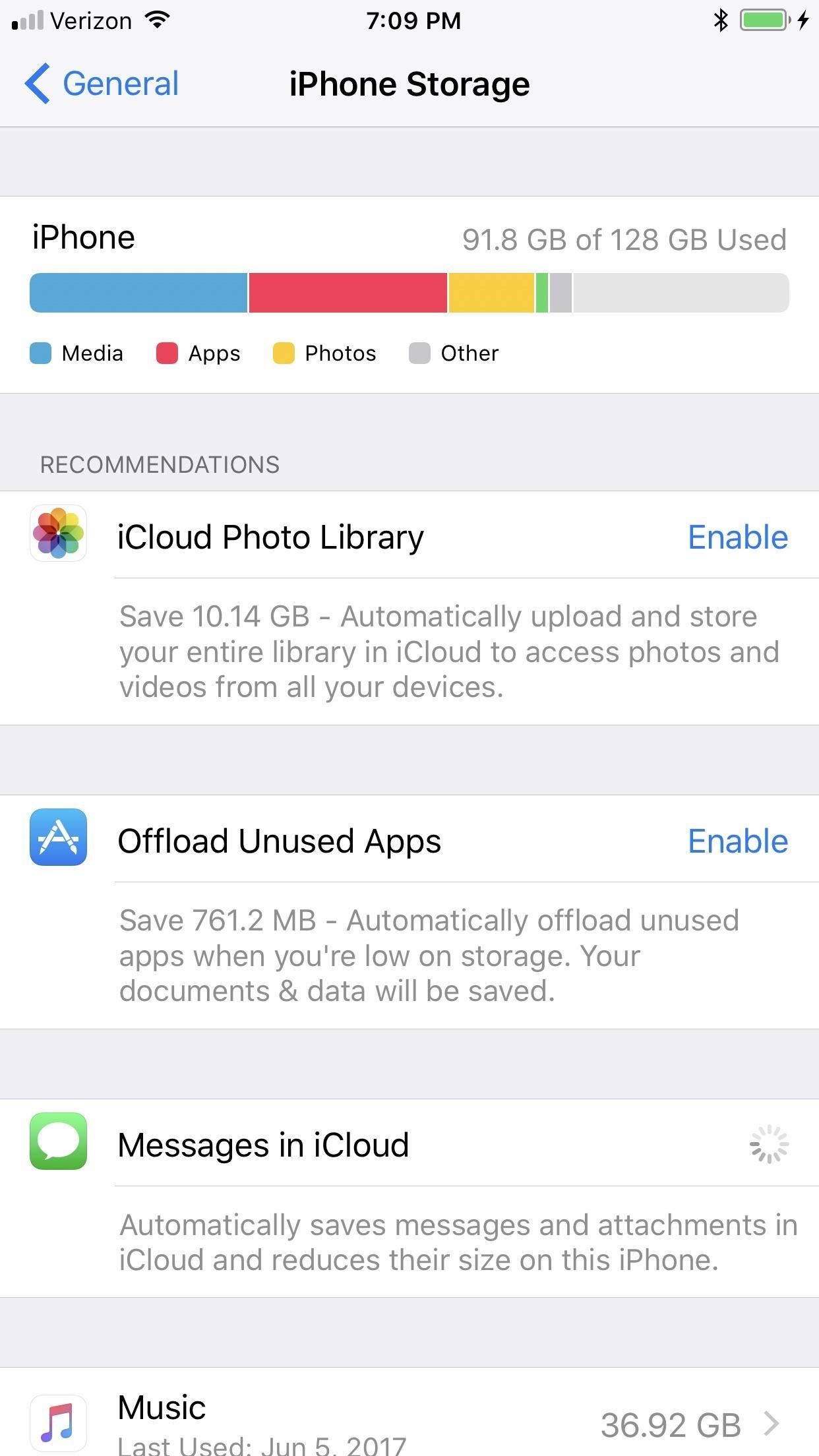 iOS 11 только что обновила iPhone's Storage Management System with More Features