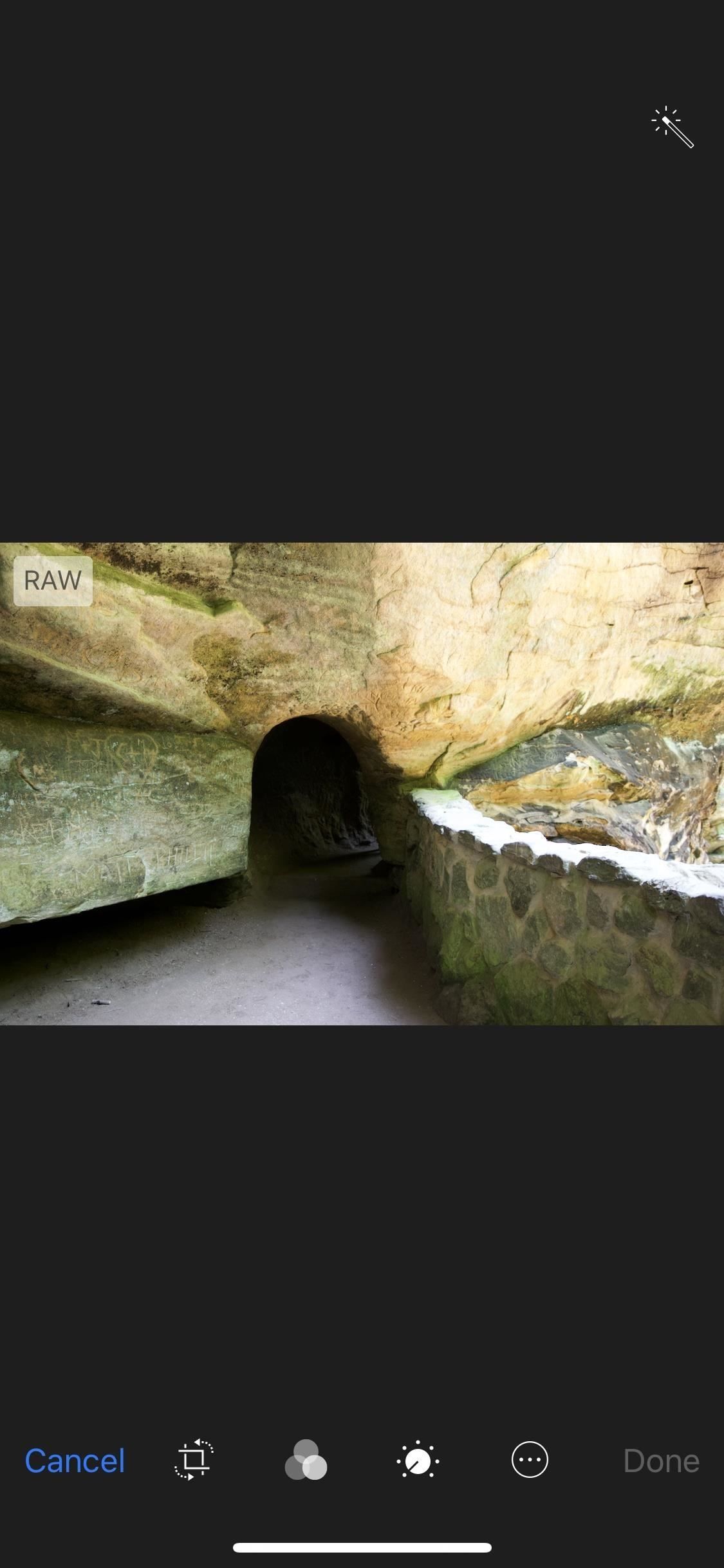 Лучший способ перенести фотографии и видео с камеры DSLR на iPhone