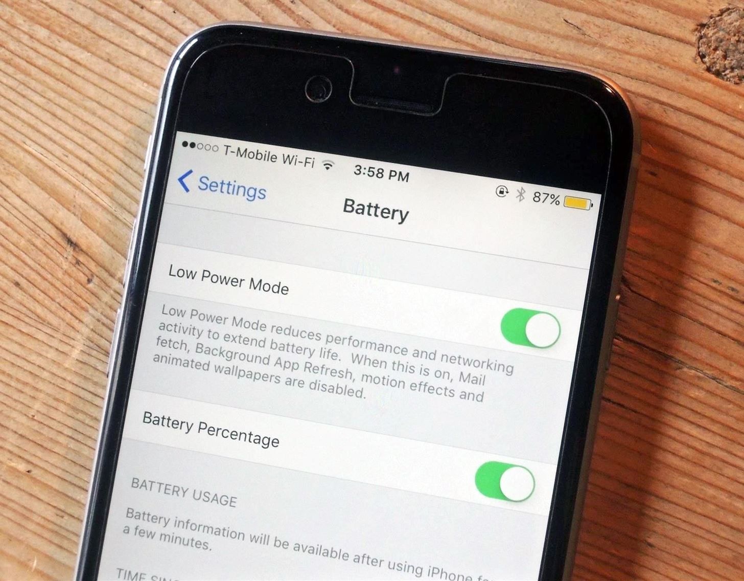 Работает iphone. Save Battery iphone. Режим энергосбережения на IOS 9. Режим лайф на айфоне. Low Battery IOS.