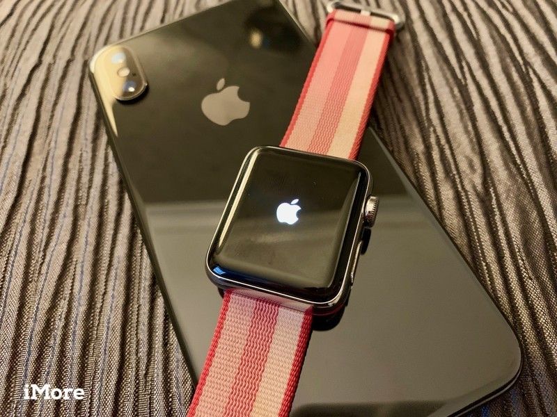 Apple Watch в режиме перезагрузки