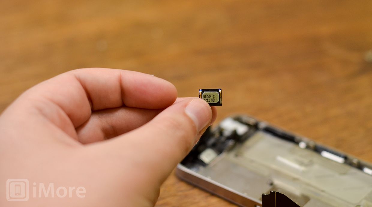 iPhone 4 гарнитура в сборе крупным планом