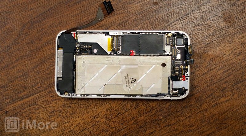 iPhone-4-Удаление логики бортовой шнеки iPhone-4-Удаление логики бортовой шнеки