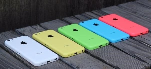 Придайте своему iPhone 5C новый облик каждый день с помощью персонализированных коллажей