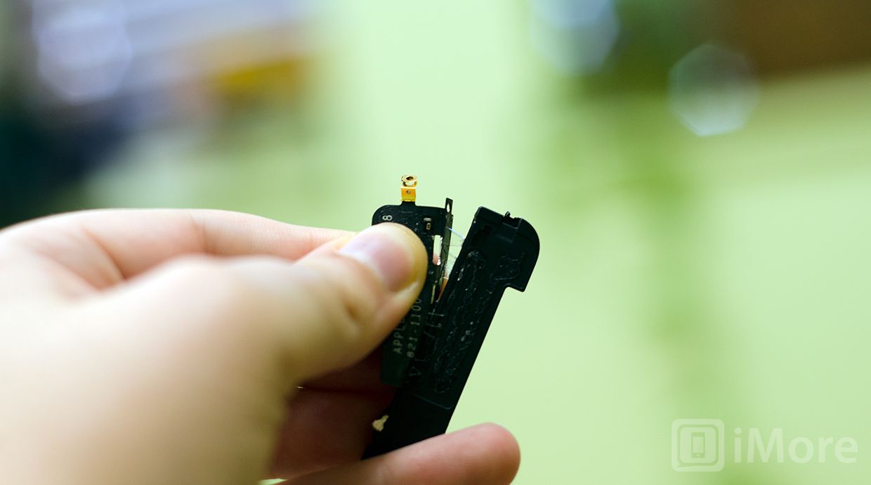 корпус динамика iphone 4S и антенна Wi-Fi