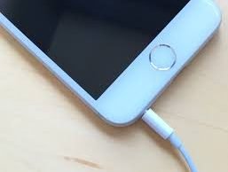 Как исправить Apple iPhone 8, который застрял в режиме наушников [Руководство по устранению неполадок] 1