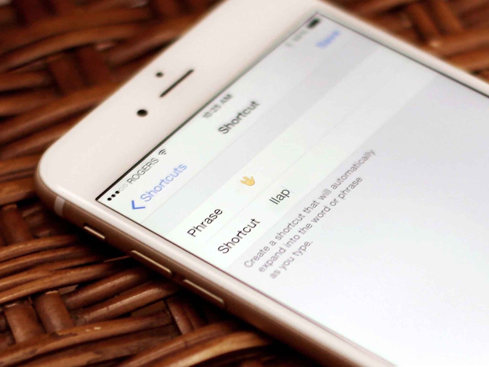Как набрать Спок's vulcan salute emoji with your iPhone or iPad