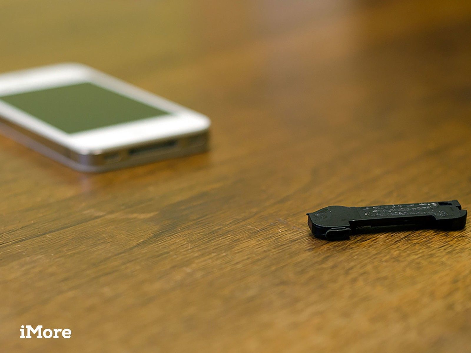 Как заменить динамик в iPhone 4s