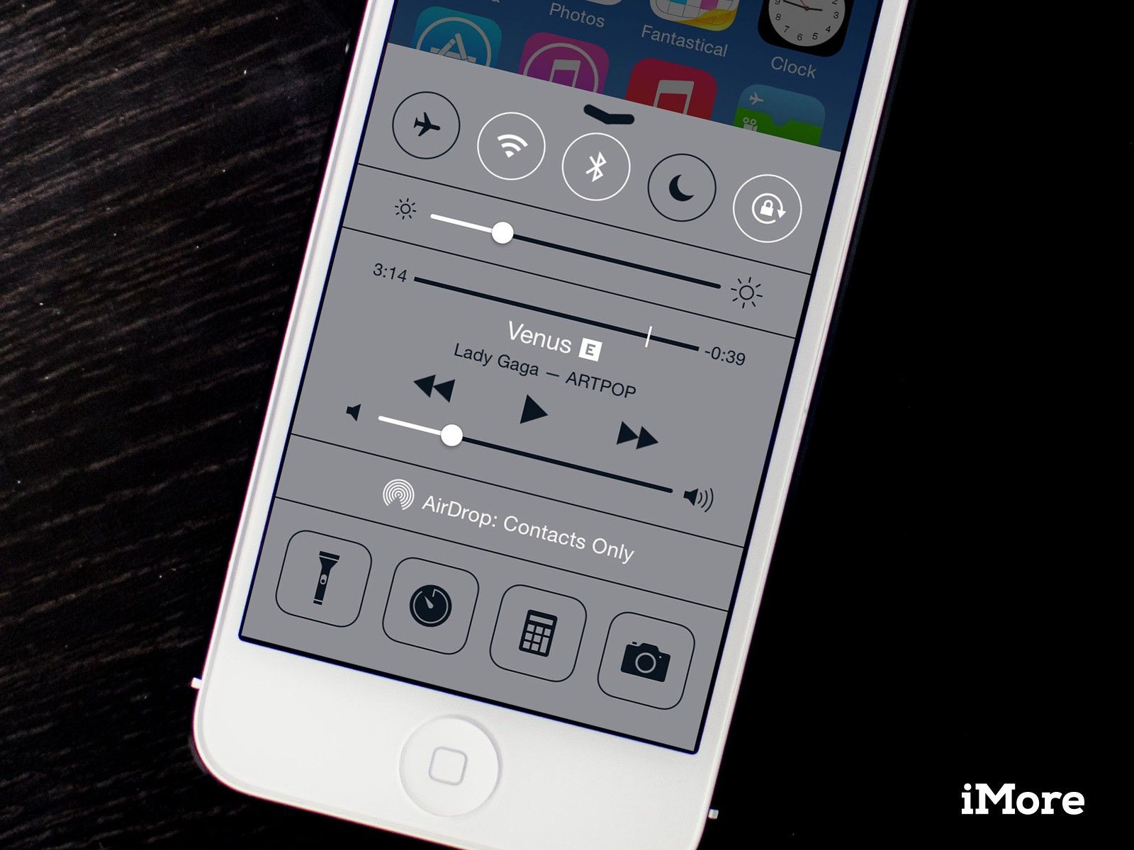 Как уменьшить прозрачность клавиатур, меню и многого другого в iOS 7.1