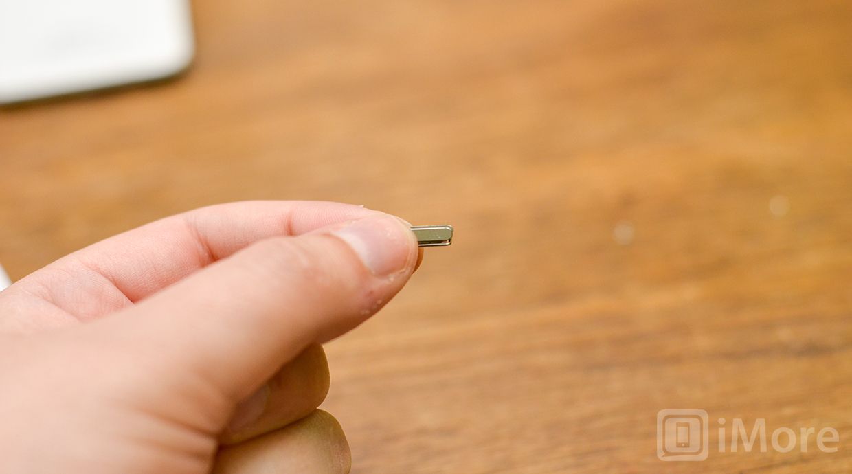 кнопка физического питания iPhone 4