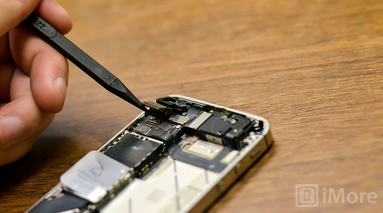 iphone 4s снимите камеру заднего вида