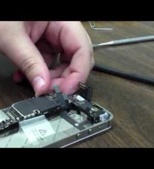 Как заменить разъем док-станции в iPhone 4S |