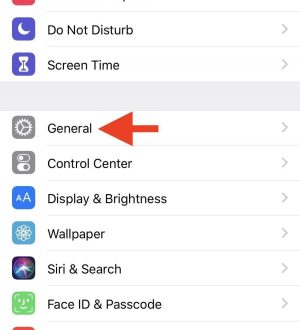 Как изменить порядок приложений на экране CarPlay для более быстрого доступа к избранным службам