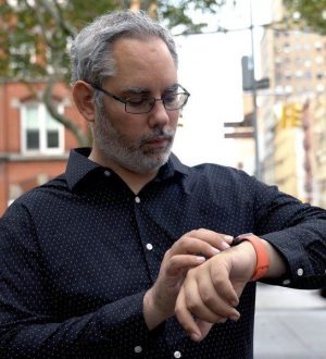 Как настроить и использовать текст в реальном времени (RTT) на Apple Watch |