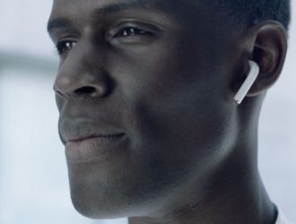 Как ответить на телефонный звонок на AirPods