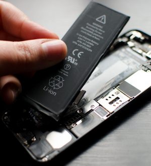 Как заменить аккумулятор iPhone 5 |