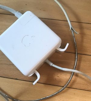 Как починить потертый зарядный кабель |