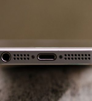 Как починить сломанную док-станцию ​​Lightning в iPhone 5s |