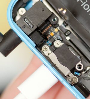 Как исправить разъем Lightning на вашем iPhone 5c |
