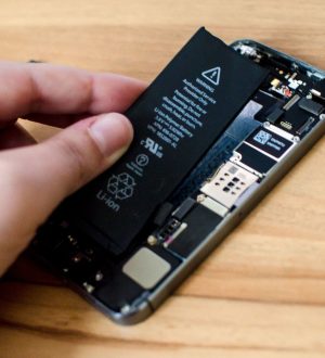 Как заменить аккумулятор iPhone 5s |