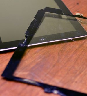 Как заменить треснувший или сломанный экран на iPad 2 |