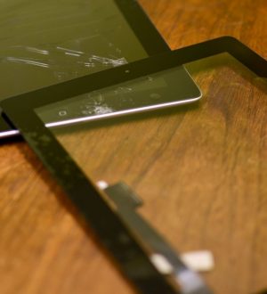 Как заменить треснувший или сломанный экран на новом iPad (iPad 3) |