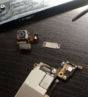 Как заменить заднюю камеру iSight в iPhone 5 |