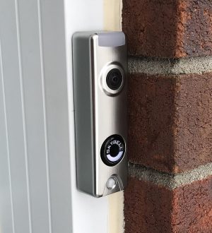 Как зажечь огни, когда кто-то у вашей двери |