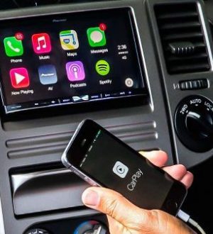 Apple CarPlay получила награду «Технология года Autoblog 2016»