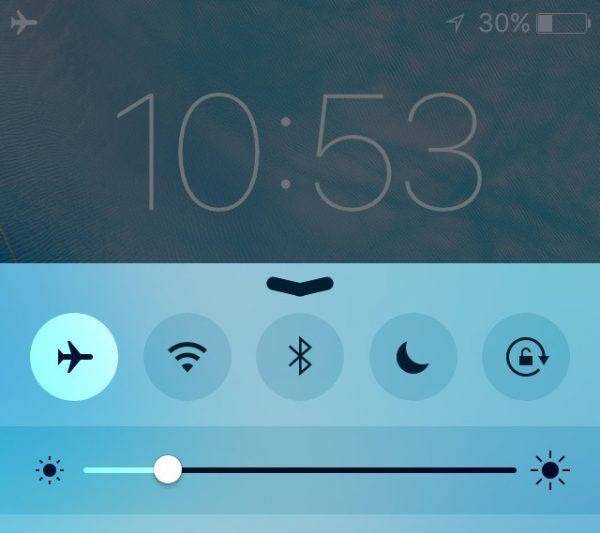 iPhone SE не может соединиться с Bluetooth