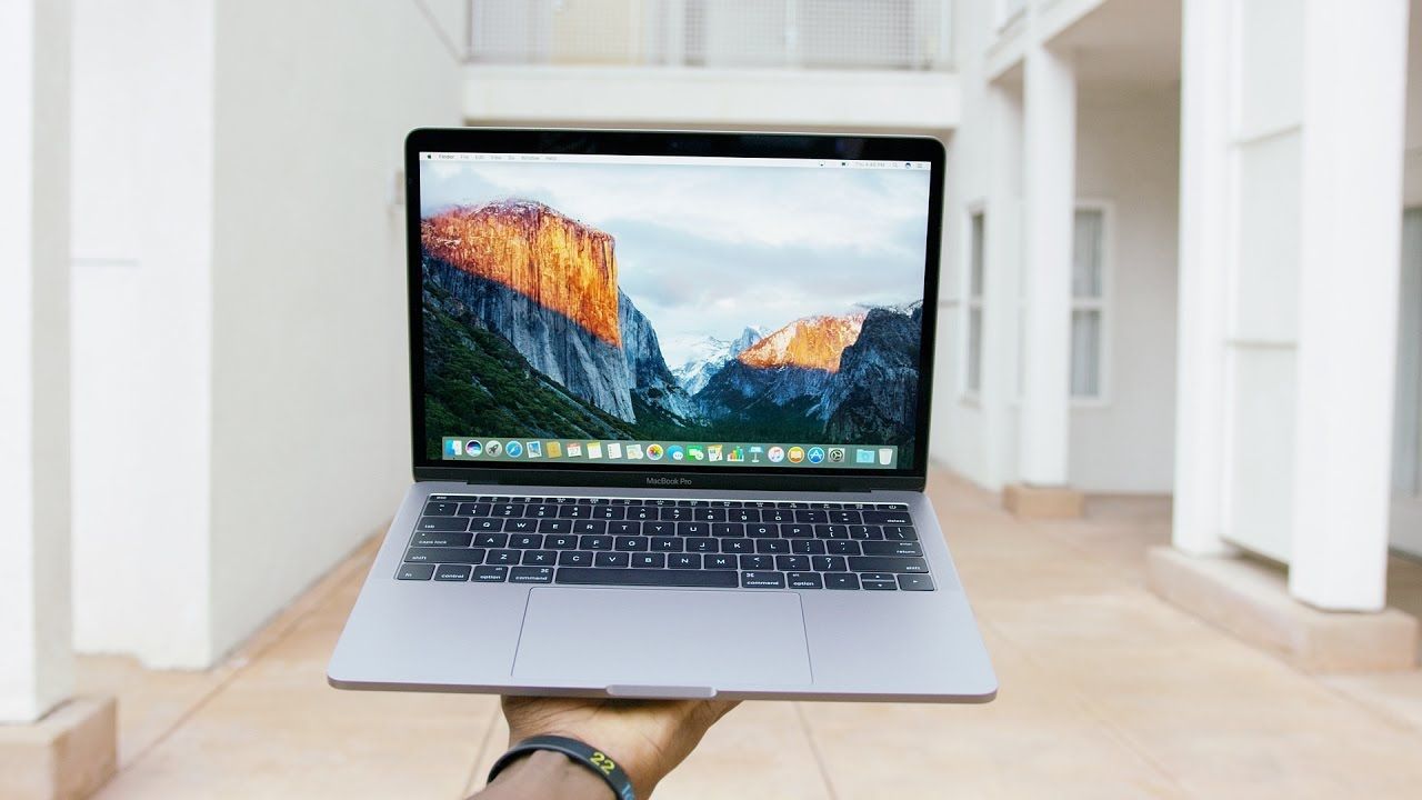 Базовая линия MacBook Pro 2016 отстает от других ноутбуков. Вы согласны?